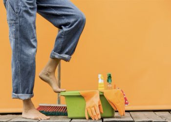 Fall-Eco-Friendly-Cleaning-Routine